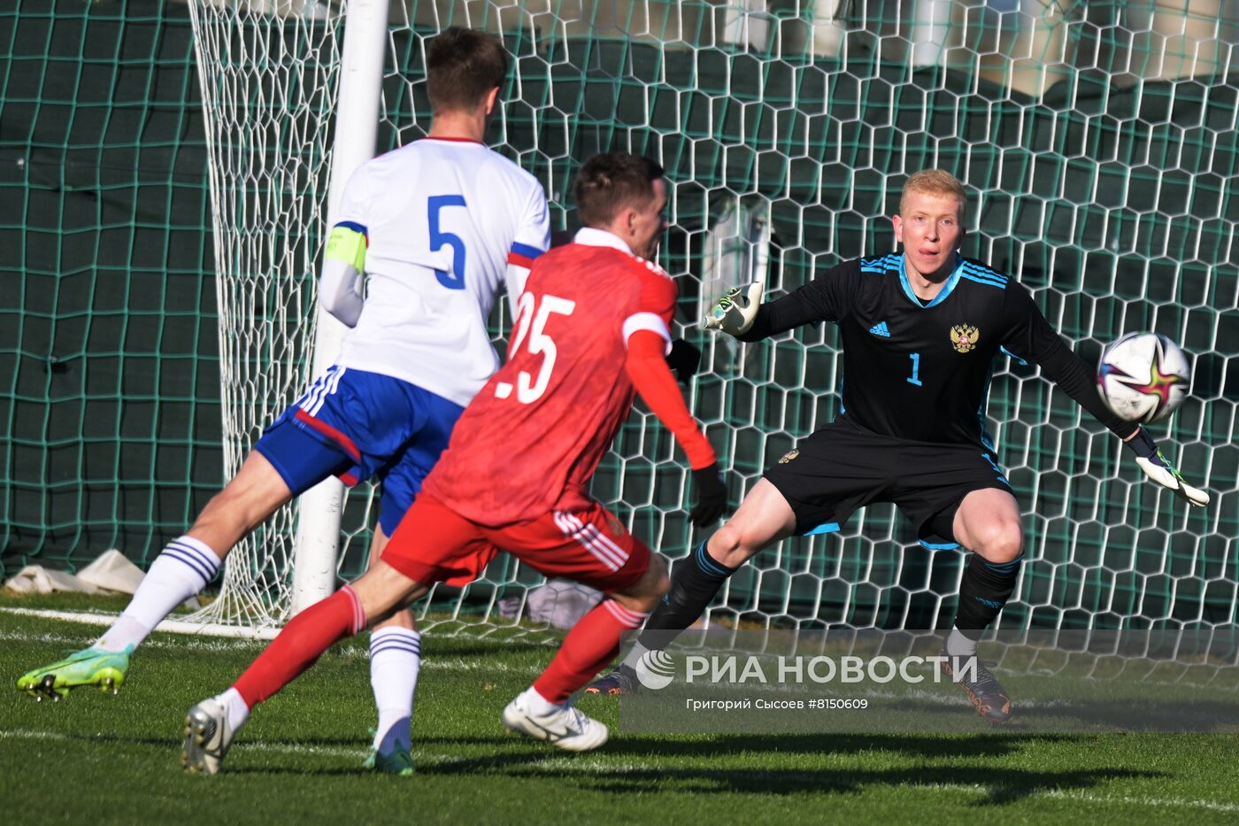 Футбол. Учебно-тренировочный сбор национальной и молодежной команд