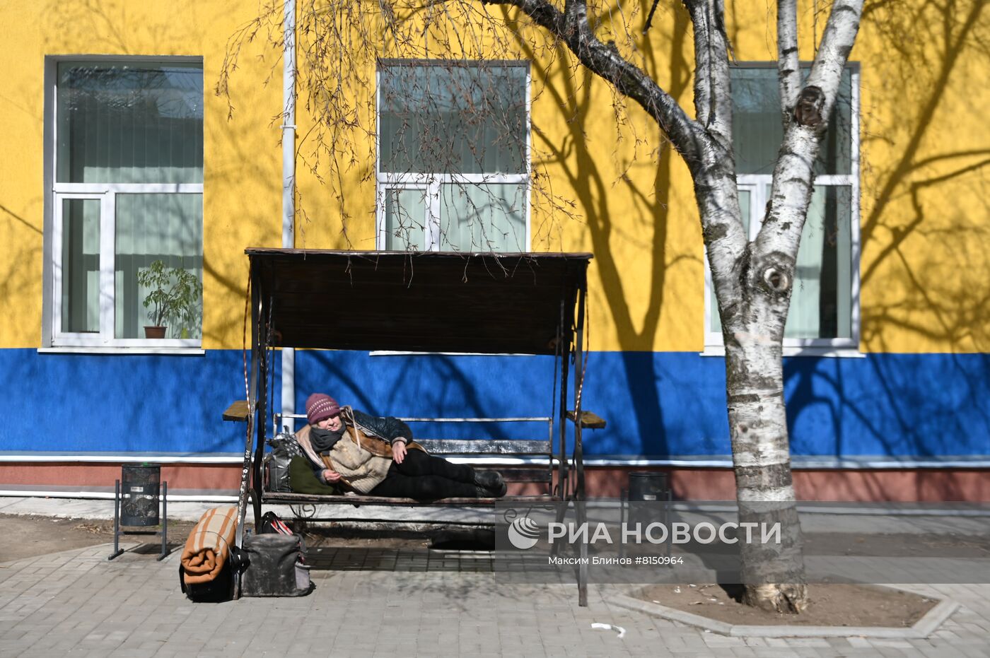 Беженцы из Мариуполя в селе Никольское