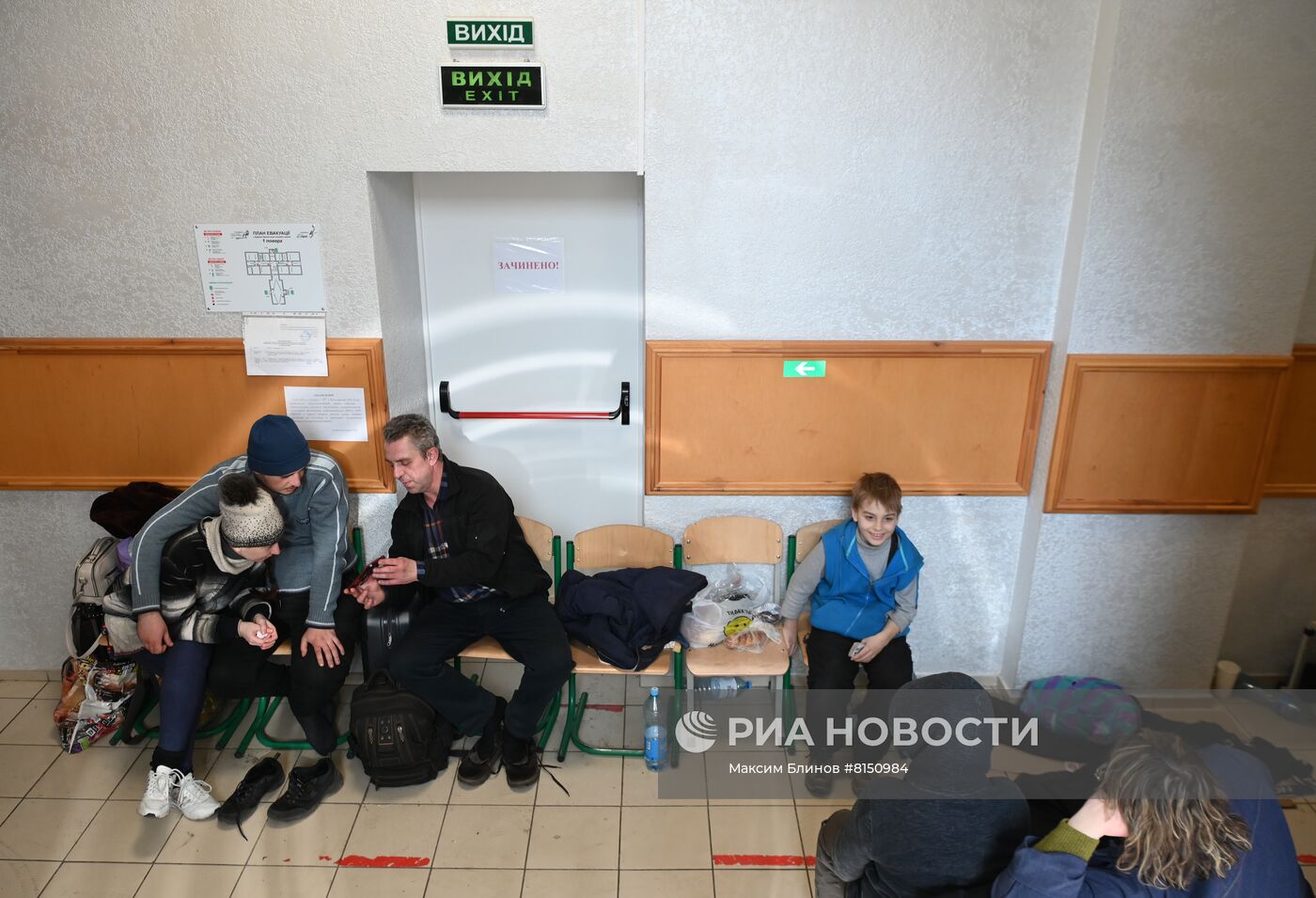 Беженцы из Мариуполя в селе Никольское