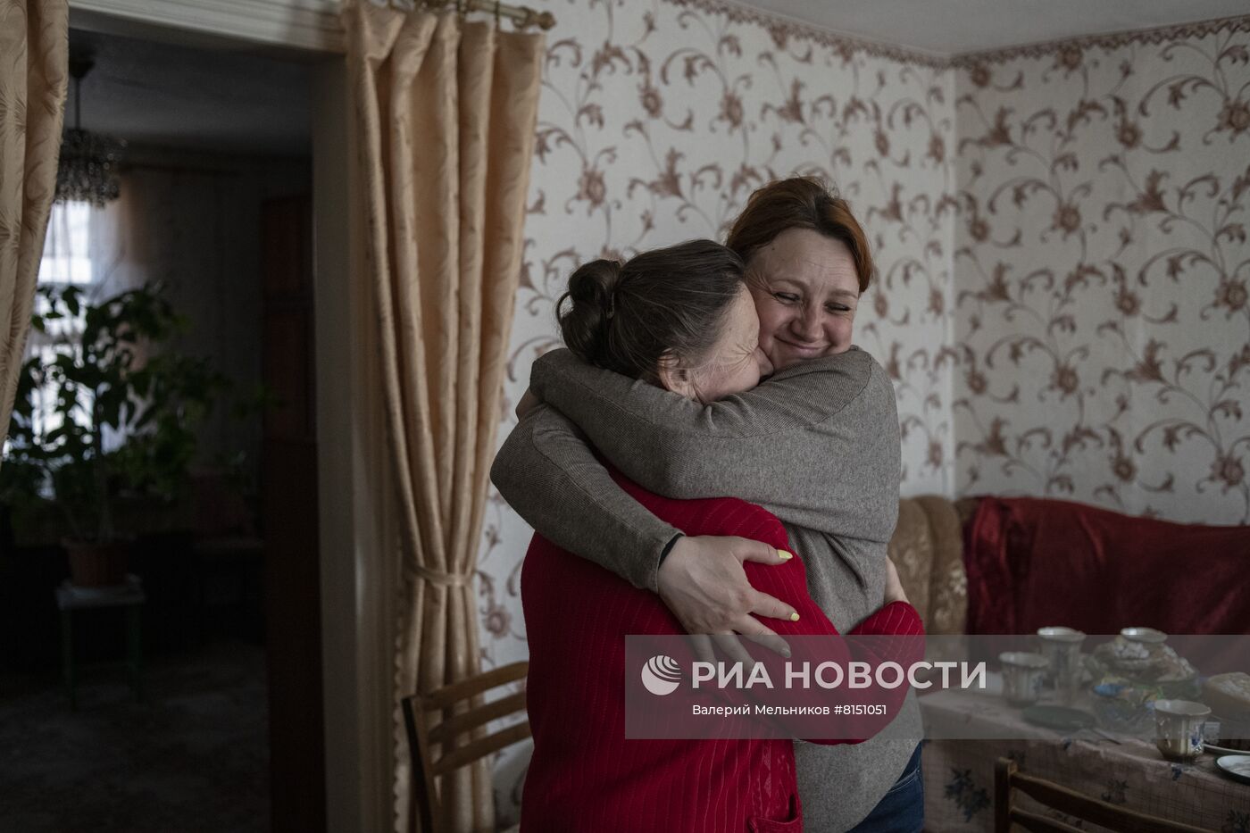 Воссоединение семьи на освобожденных Народной милицией ЛНР территориях