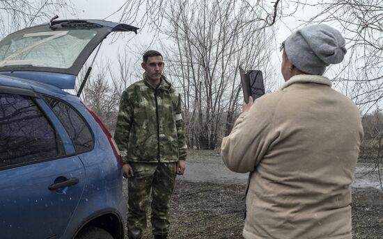 Воссоединение семьи на освобожденных Народной милицией ЛНР территориях