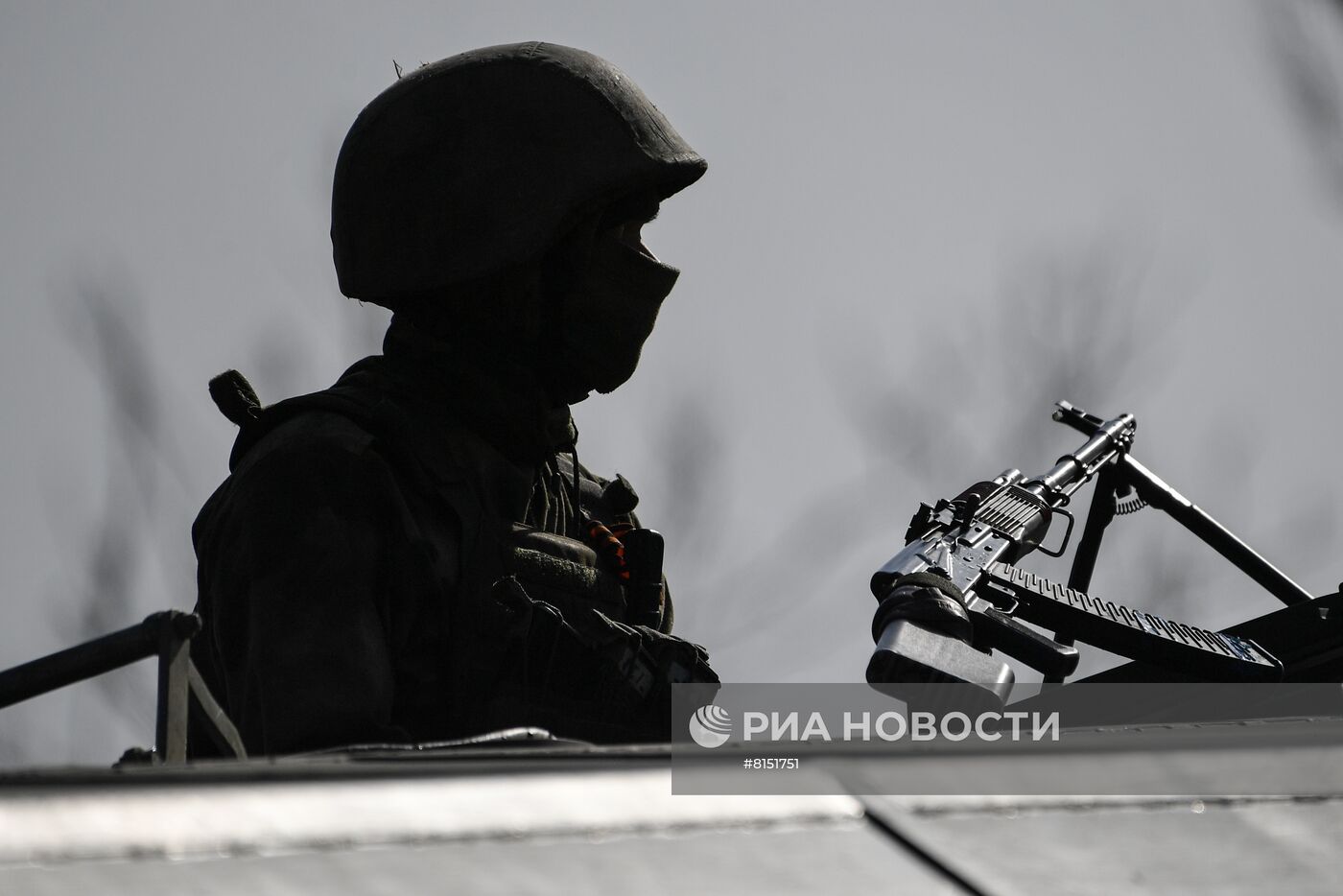 Сотрудники Росгвардии охраняют освобожденный Мелитополь