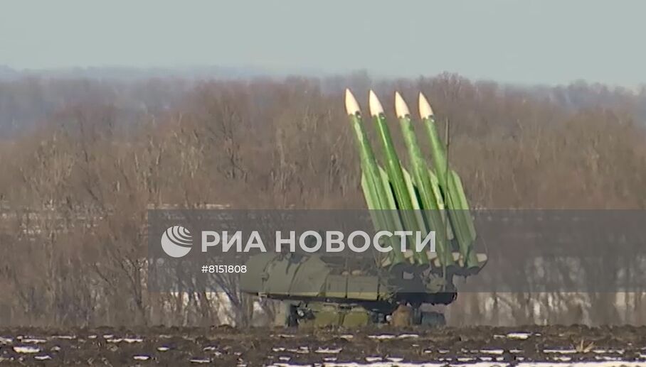 Работа ЗРК "Бук-МЗ" и радиолокационной станции "Небо-СВ" на Украине  
