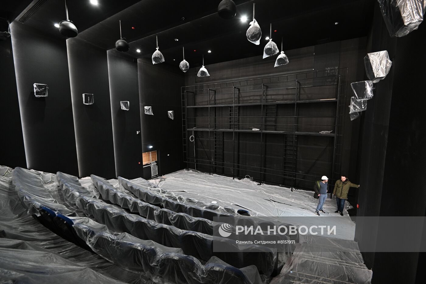 Завершающая стадия строительства нового павильона и киноконцертного комплекса "Мосфильм"