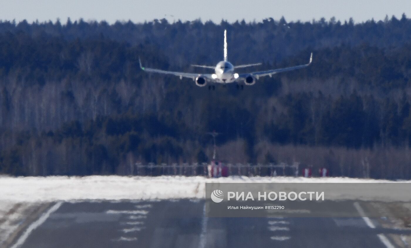 Споттинг в международном аэропорту Красноярска