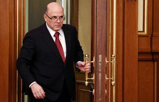 Премьер-министр РФ М. Мишустин встретился с членами фракции КПРФ