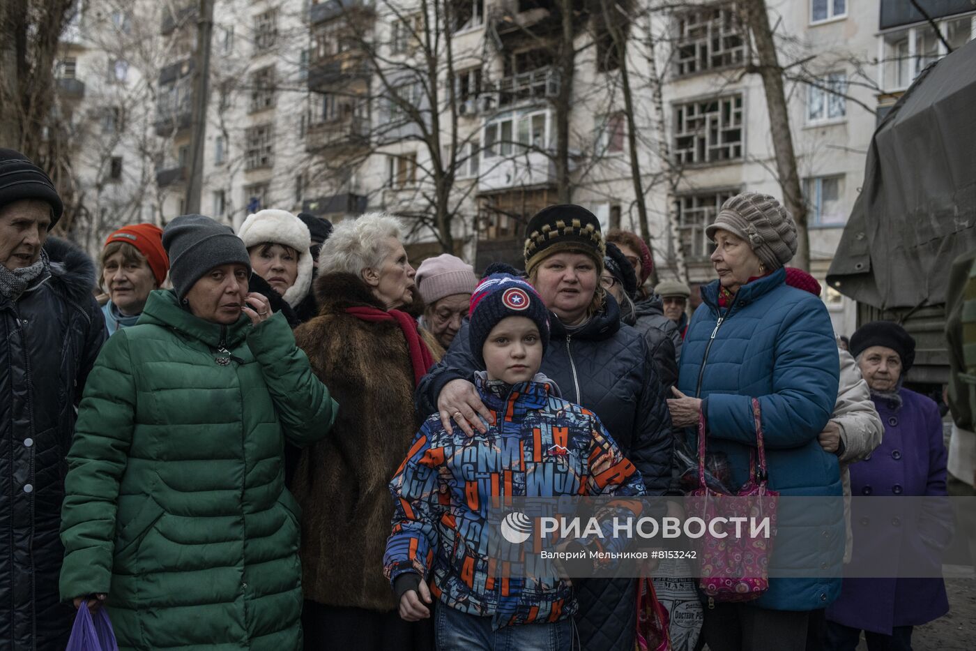 Мотоклуб "Ночные волки" передал гумпомощь жителям ЛНР