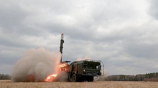 Работа ракетного комплекса "Искандер" по целям ВСУ