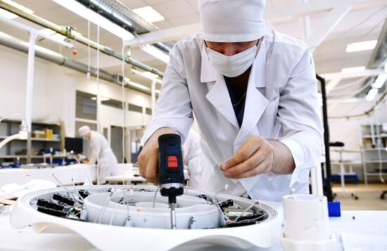 Производство медицинского оборудования на заводе ЭМА в Екатеринбурге