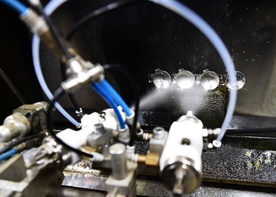 Производство медицинского оборудования на заводе ЭМА в Екатеринбурге