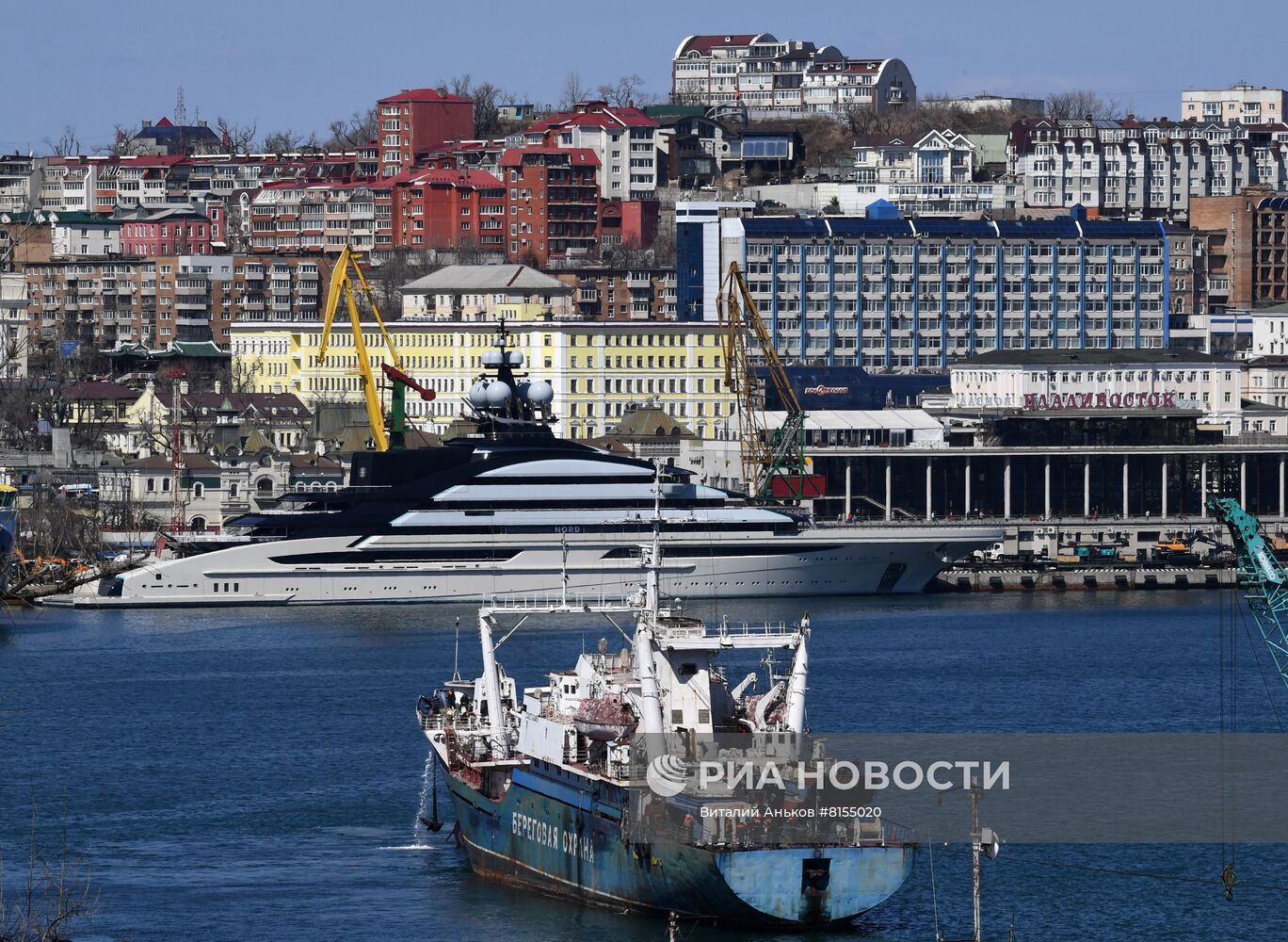 Яхта Nord российского бизнесмена А. Мордашова во Владивостоке