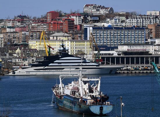 Яхта Nord российского бизнесмена А. Мордашова во Владивостоке