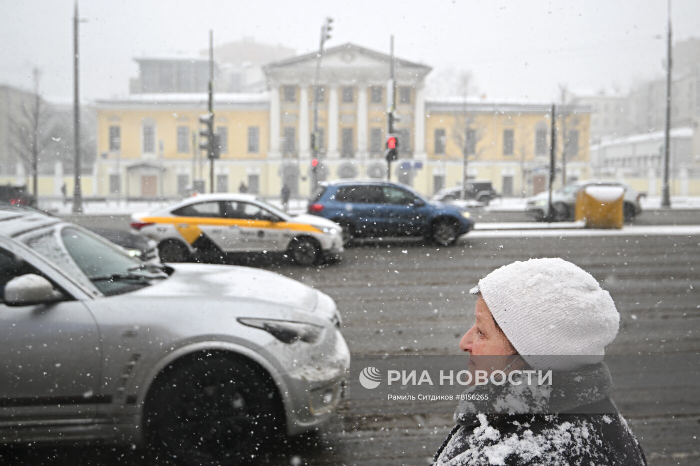 Снег в Москве