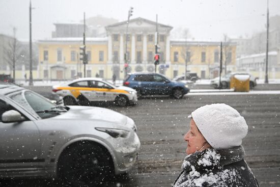 Снег в Москве