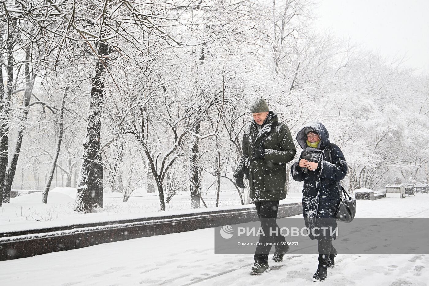 Снег в Москве