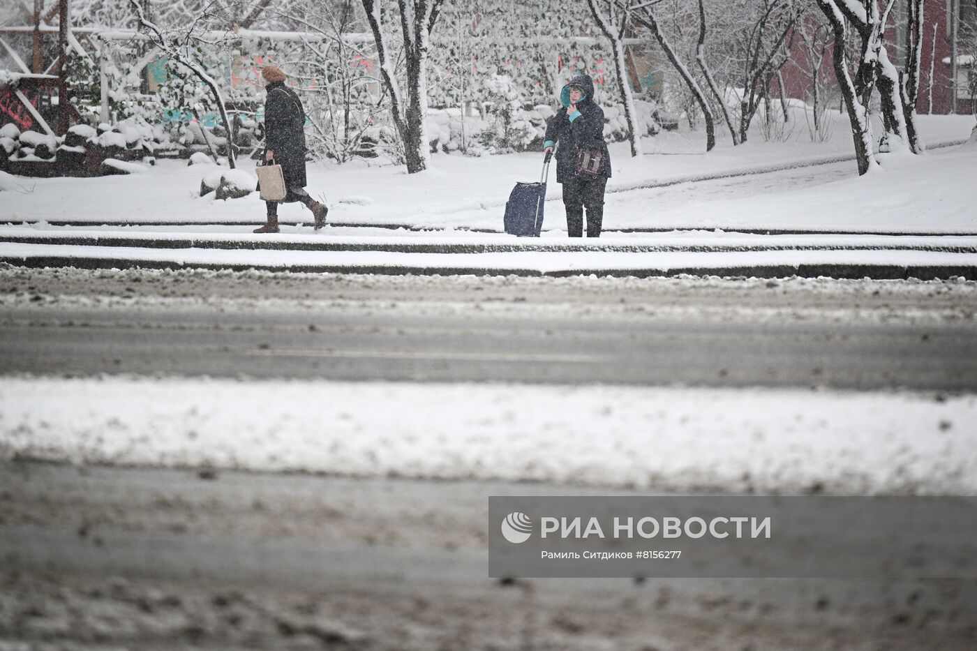 Снег в Москве