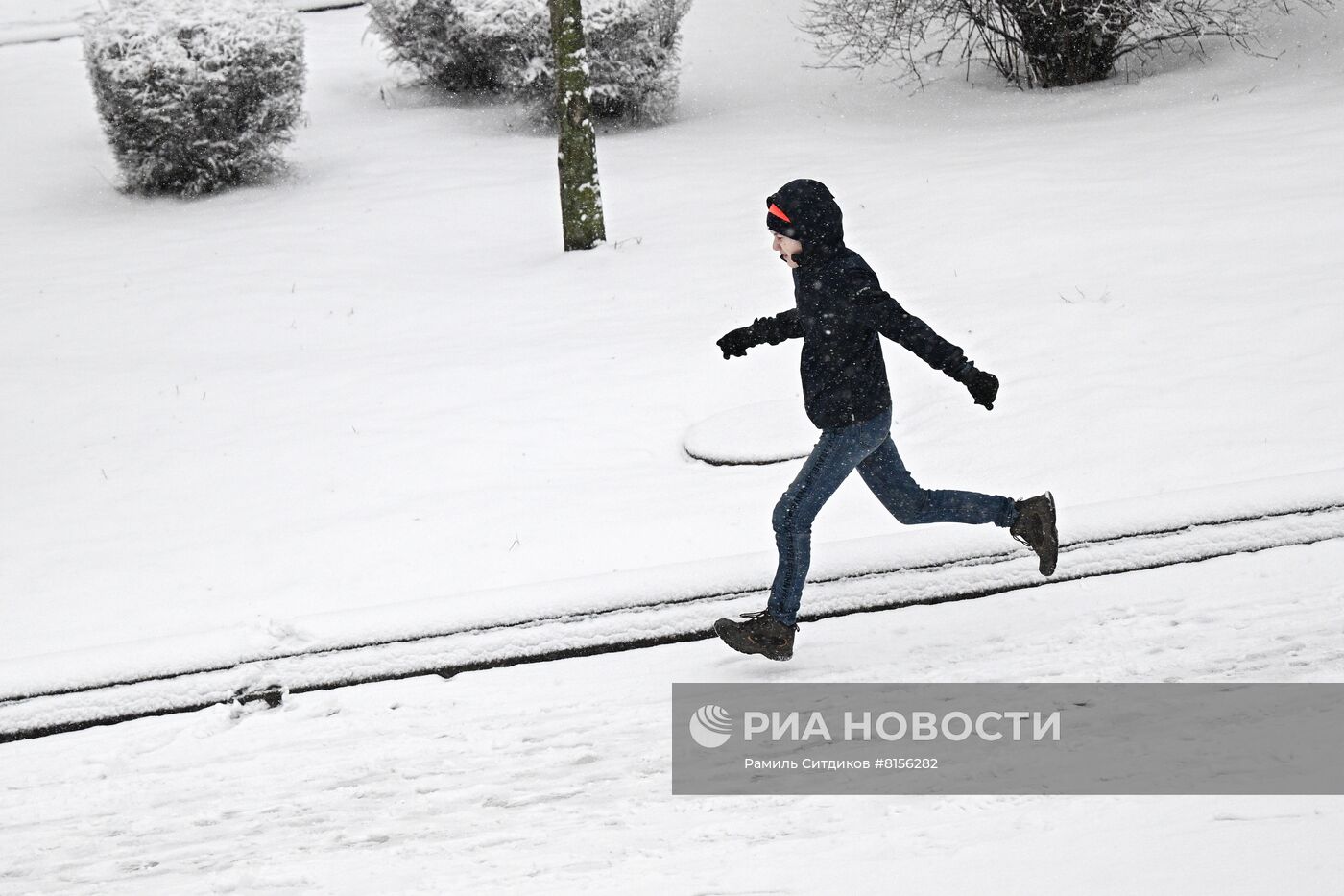 Снег в Москве