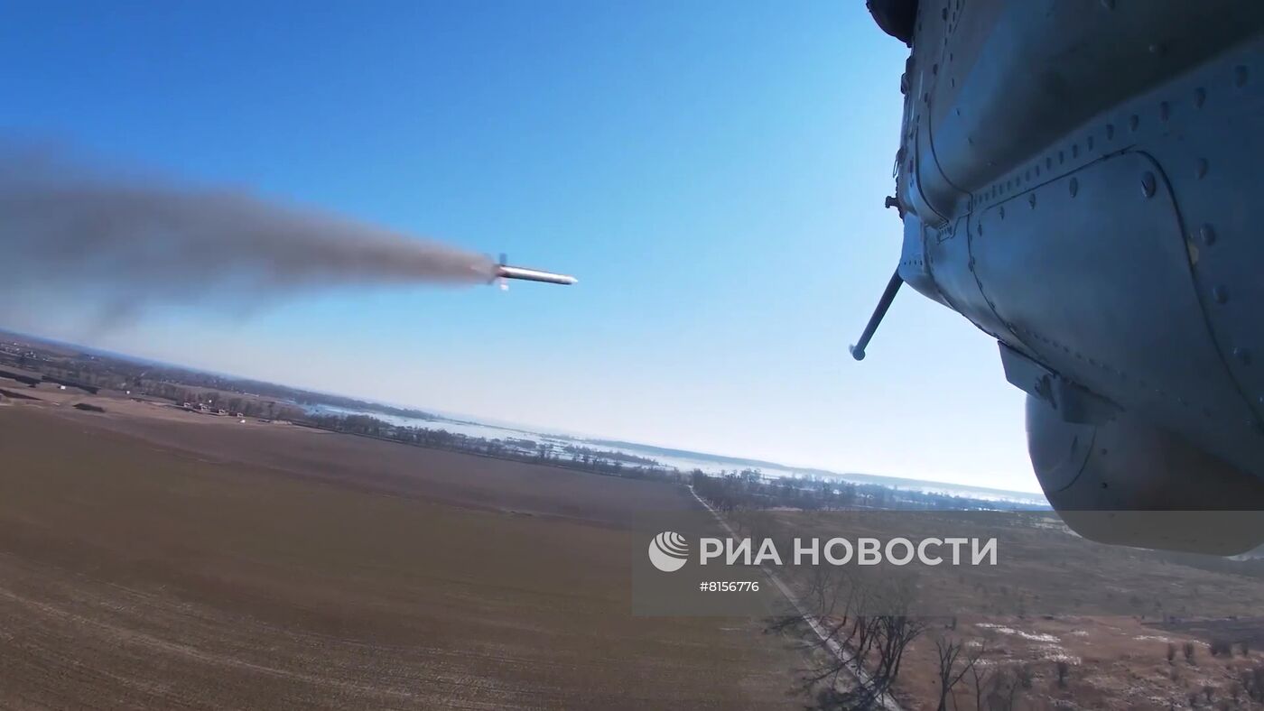 Ударные вертолеты Ка-52 ВКС России уничтожили замаскированные позиции ВСУ