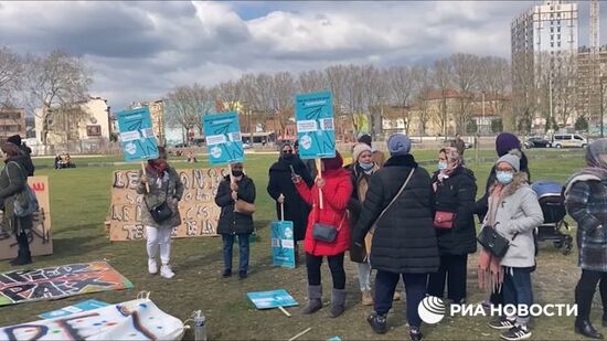 Акция нелегалов из стран Африки в Бельгии