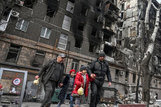 Повседневная жизнь в Мариуполе