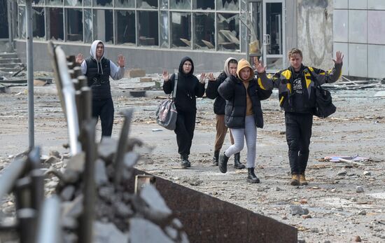 Повседневная жизнь в Мариуполе