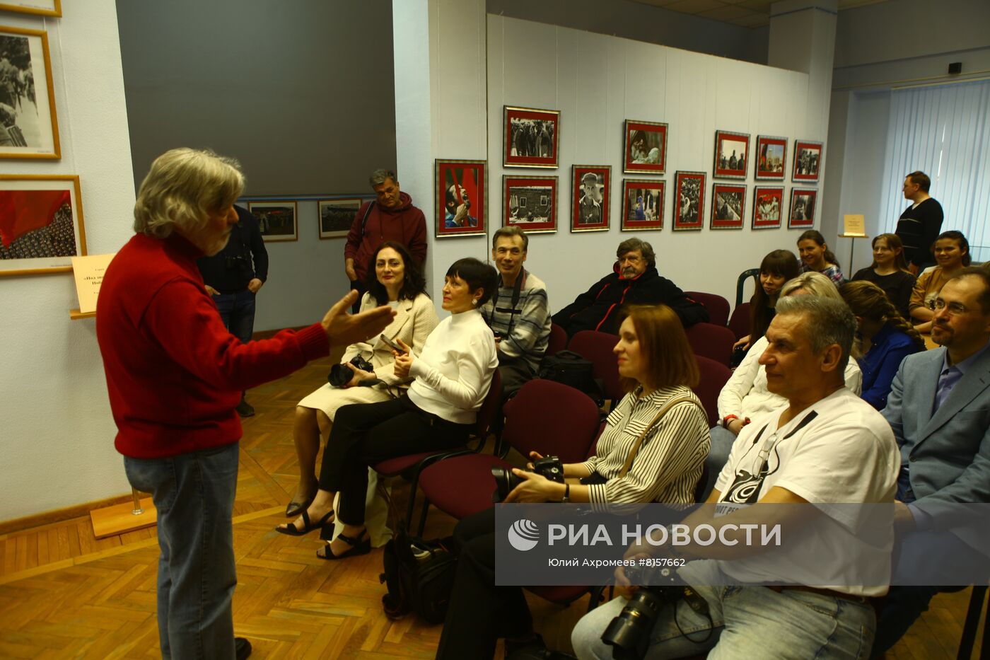 Творческая встреча фотокорреспондента  В.Вяткина