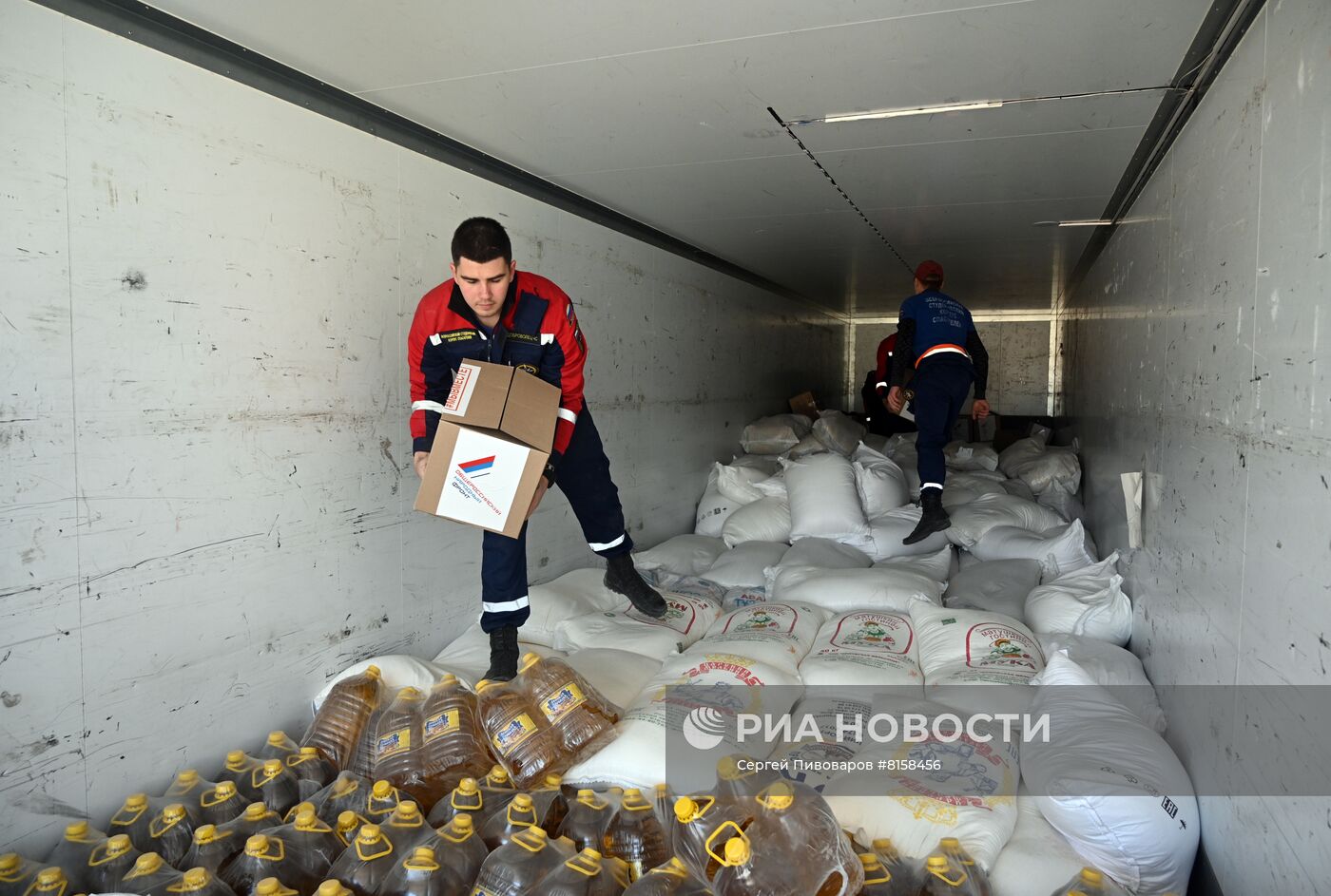 Отправка гуманитарной помощи из Ростова-на-Дону в Луганск