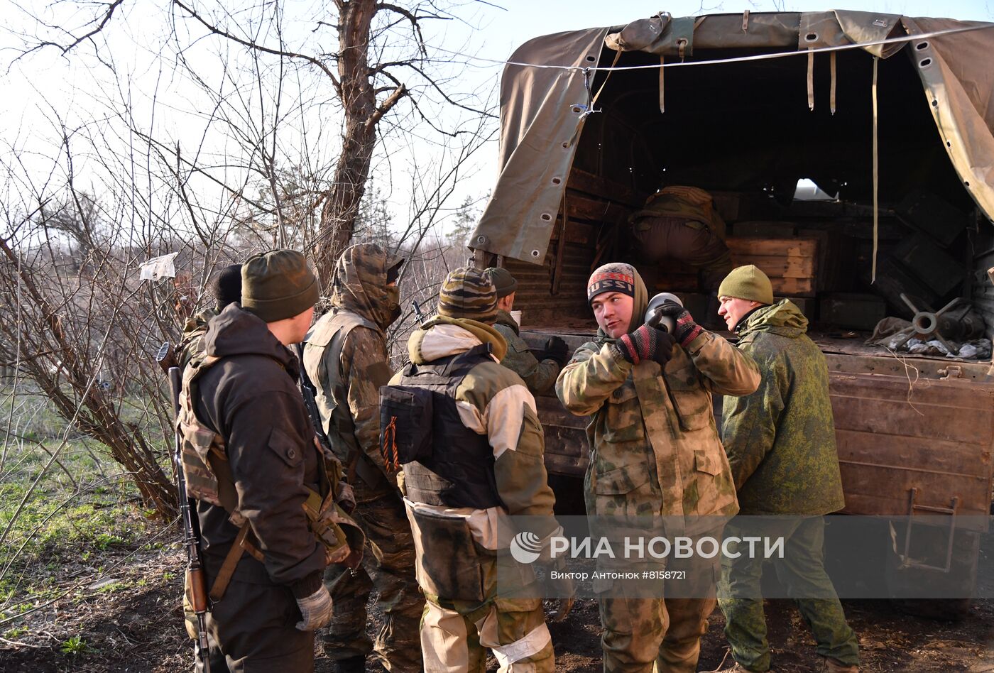 Работа артиллерийского взвода Народной милиции ЛНР