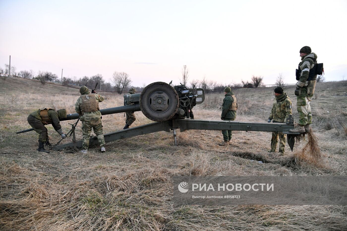 Работа артиллерийского взвода Народной милиции ЛНР