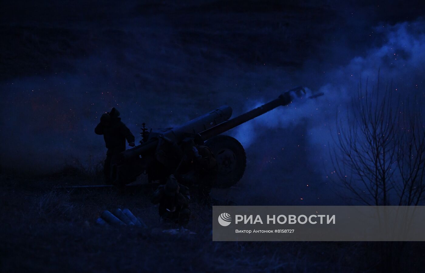 Работа артиллерийского взвода Народной милиции ЛНР