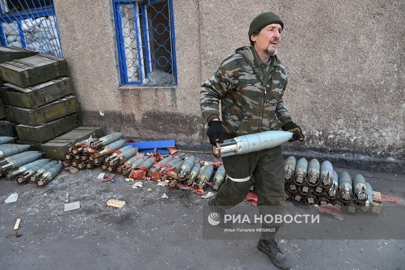 Танкисты Народной милиции ДНР в Мариуполе