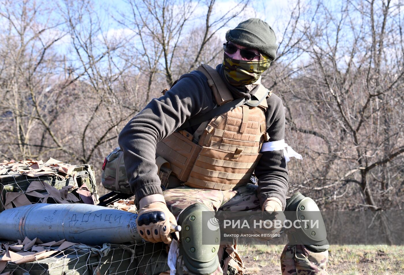 Работа артиллеристов на передовой в ЛНР