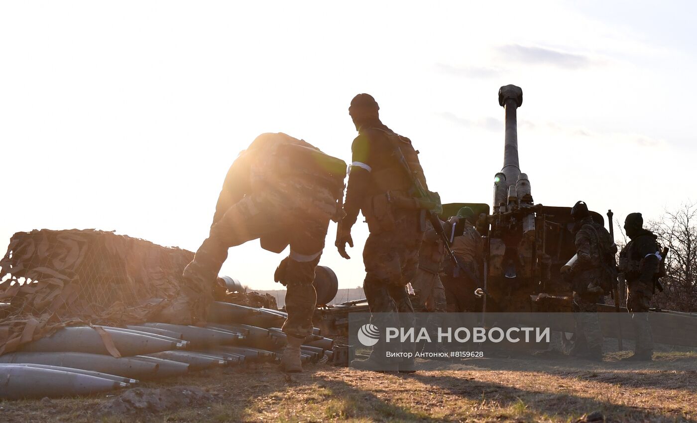 Работа артиллеристов на передовой в ЛНР