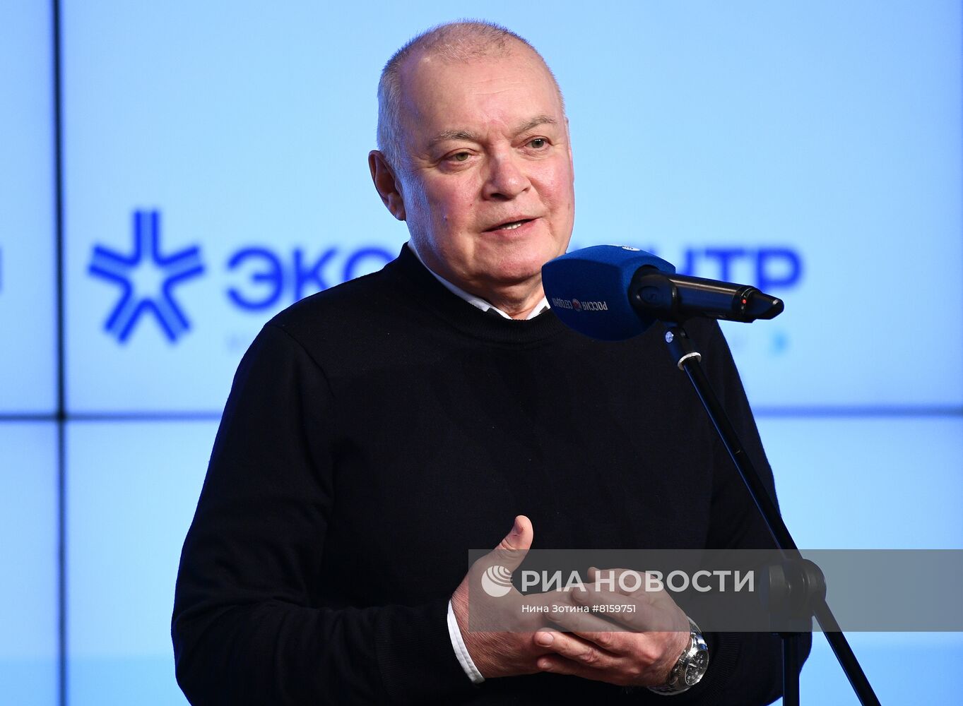 XIII Всероссийский форум деловых СМИ "Деловые СМИ России в новых экономических условиях"