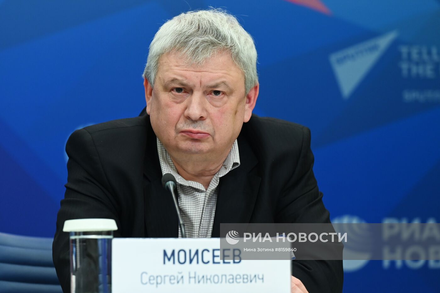 XIII Всероссийский форум деловых СМИ "Деловые СМИ России в новых экономических условиях"