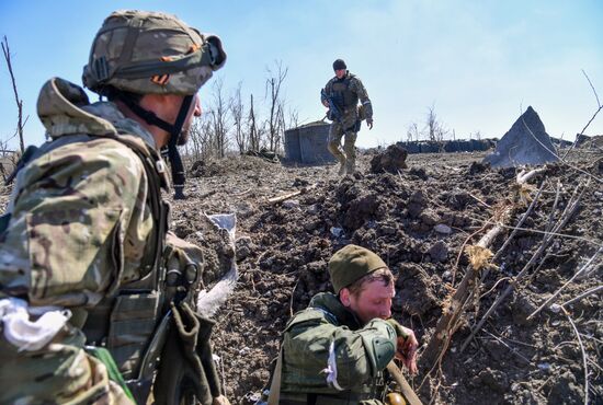 Войска ЛНР заняли опорный пункт ВСУ у поселка Новотошковский