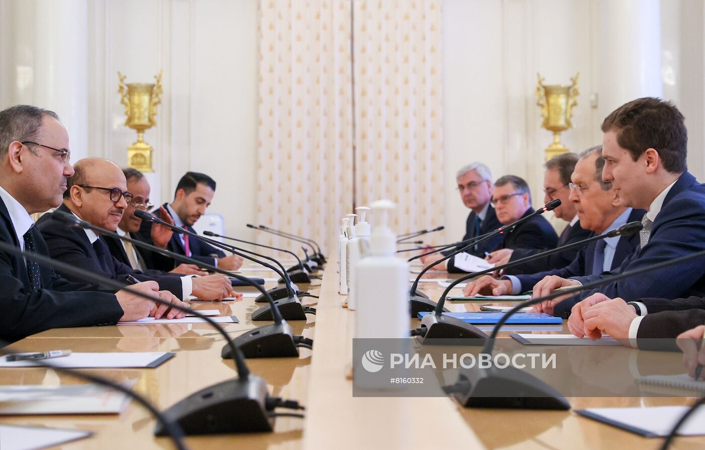 Встреча глав МИД РФ и Бахрейна С. Лаврова и А. аз-Зайяни