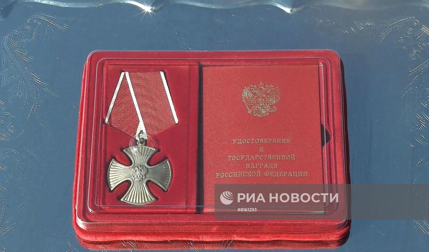 Командующий ВДВ А. Сердюков вручил ордена Мужества участвовавшим в специальной военной операции на Украине