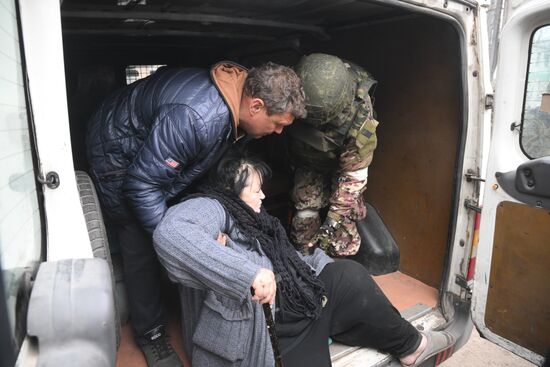 Бойцы НМ ДНР на передовой в Мариуполе