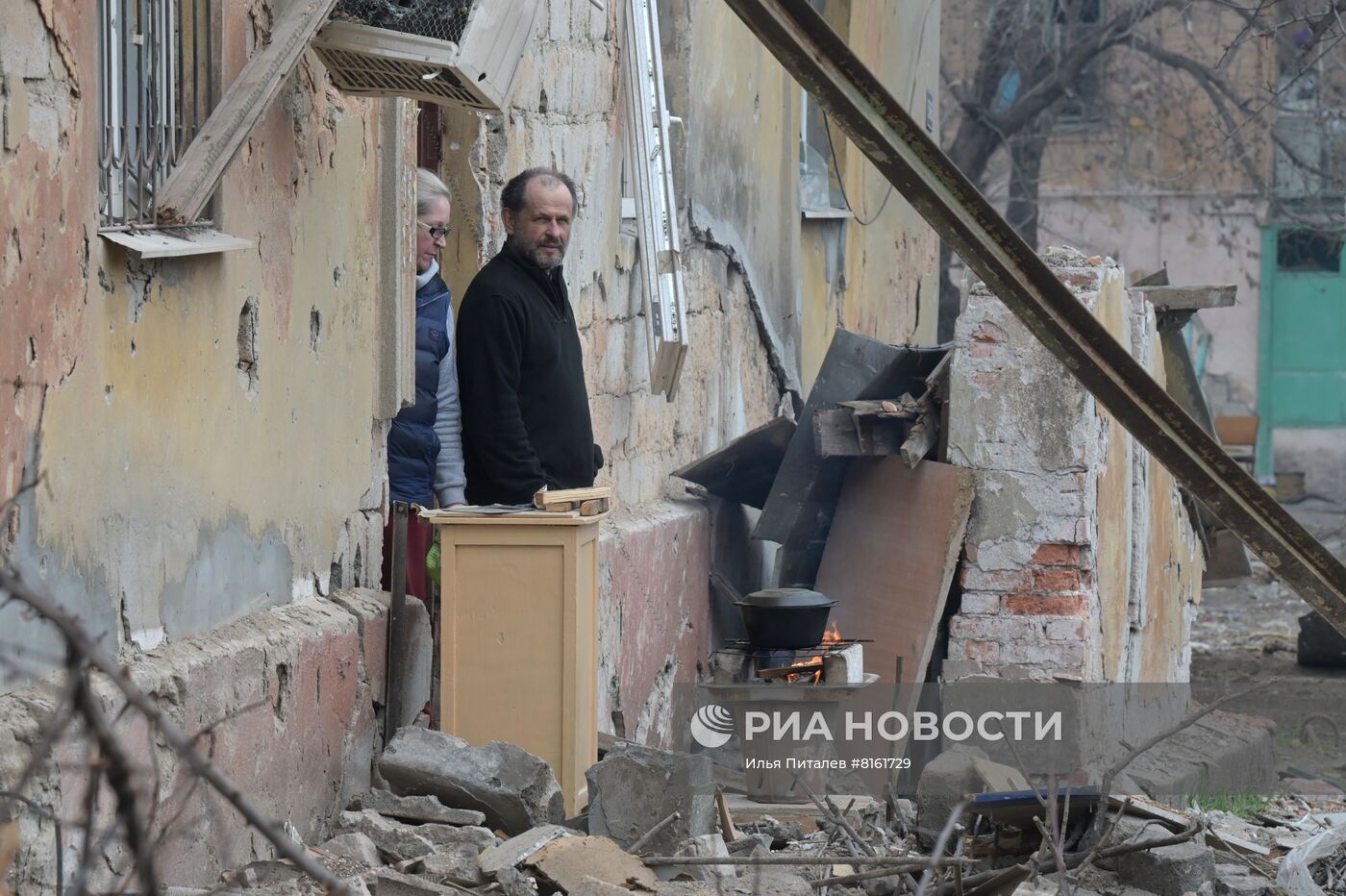 Бойцы НМ ДНР на передовой в Мариуполе