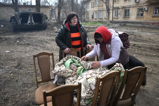 Бойцы НМ ДНР на передовой в Мариуполе