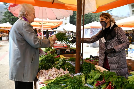 Продуктовая ярмарка в Сочи