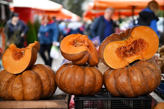 Продуктовая ярмарка в Сочи