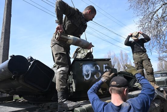 Продолжается освобождение Мариуполя