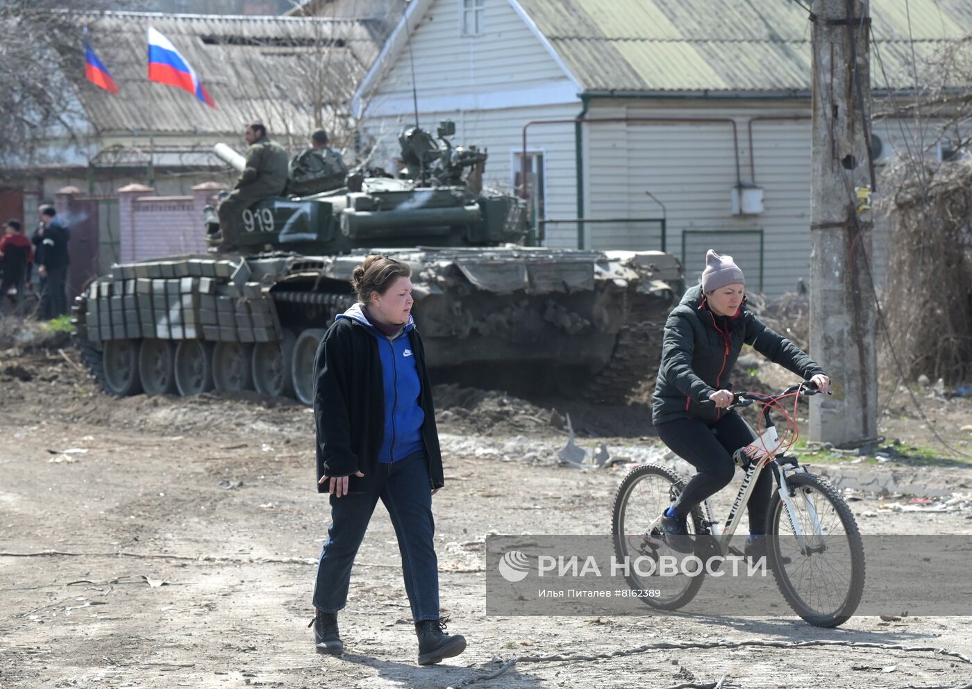 Продолжается освобождение Мариуполя