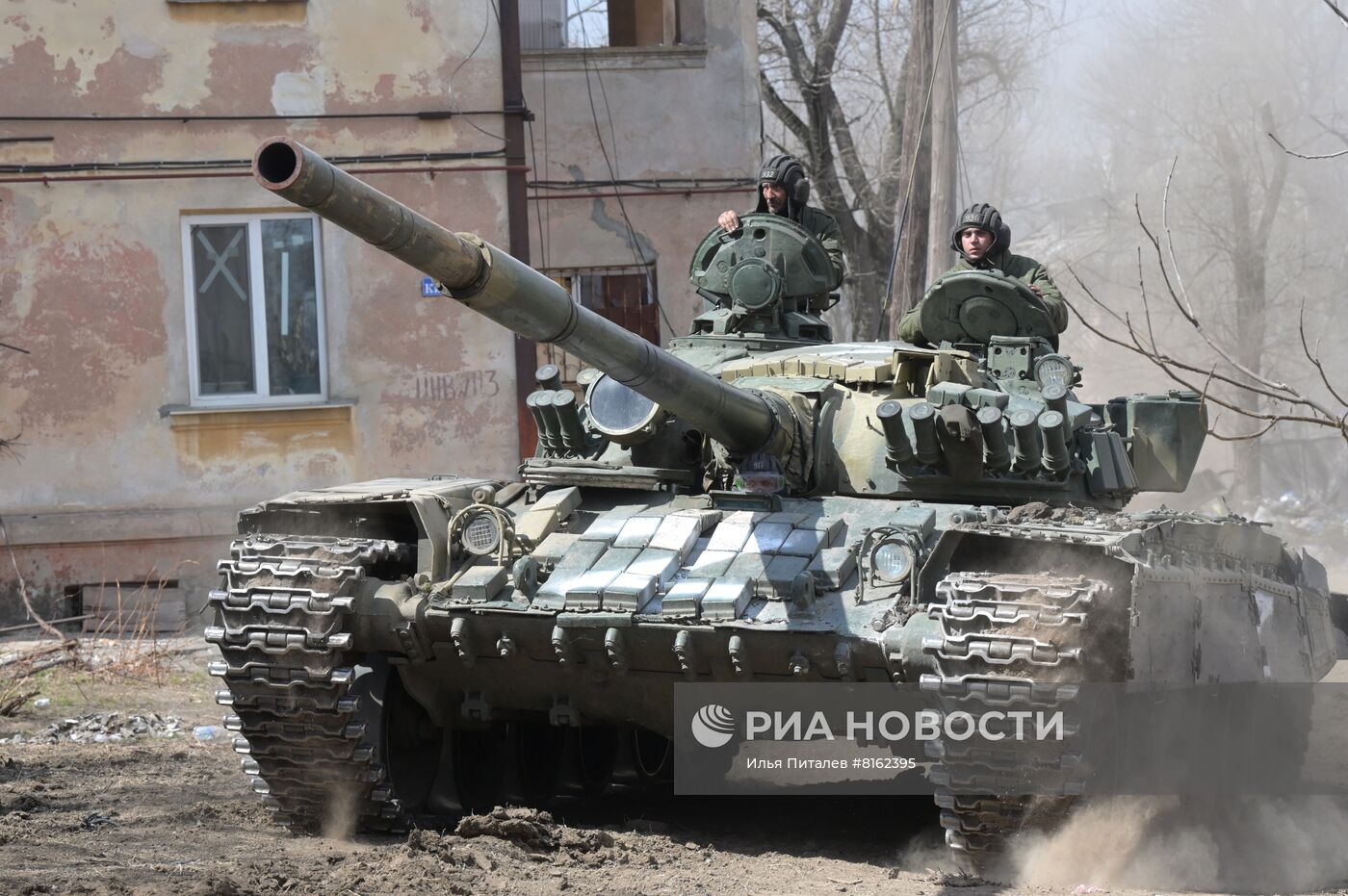 Продолжается освобождение Мариуполя