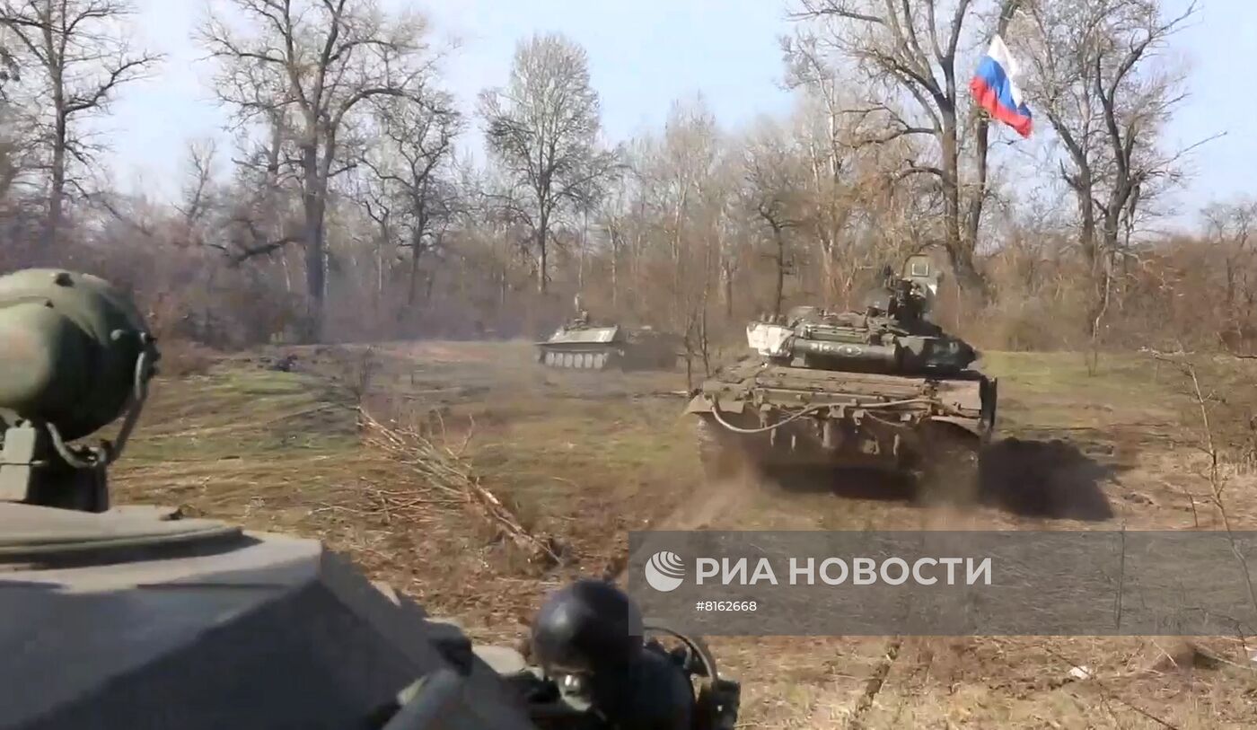 Экипажи танков ЗВО при освобождении населенного пункта Топольское Харьковской области