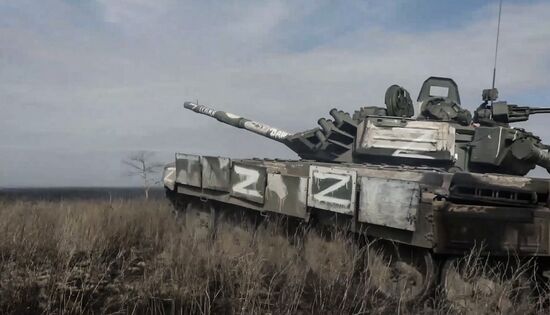 Экипажи танков ЗВО при освобождении населенного пункта Топольское Харьковской области