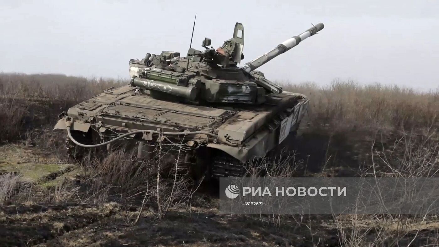 Экипажи танков ЗВО при освобождении населенного пункта Топольское Харьковской области