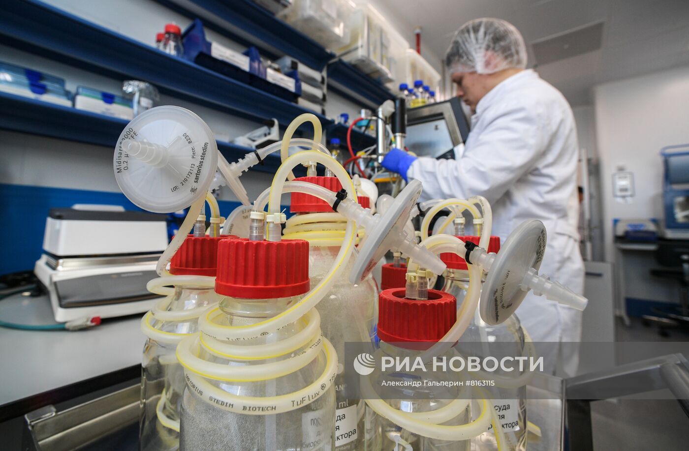 Лаборатория по производству вакцины "Конвасэл" для профилактики covid-19